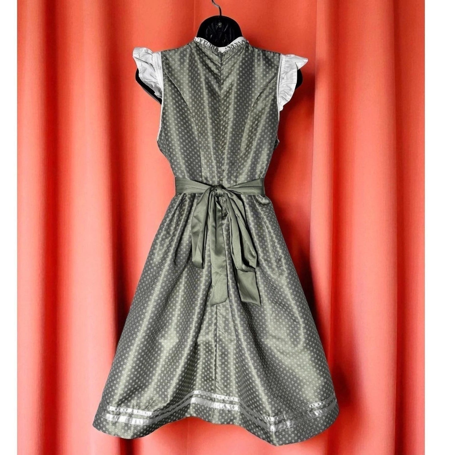 Green Lace Dirndl Dress Magdalena