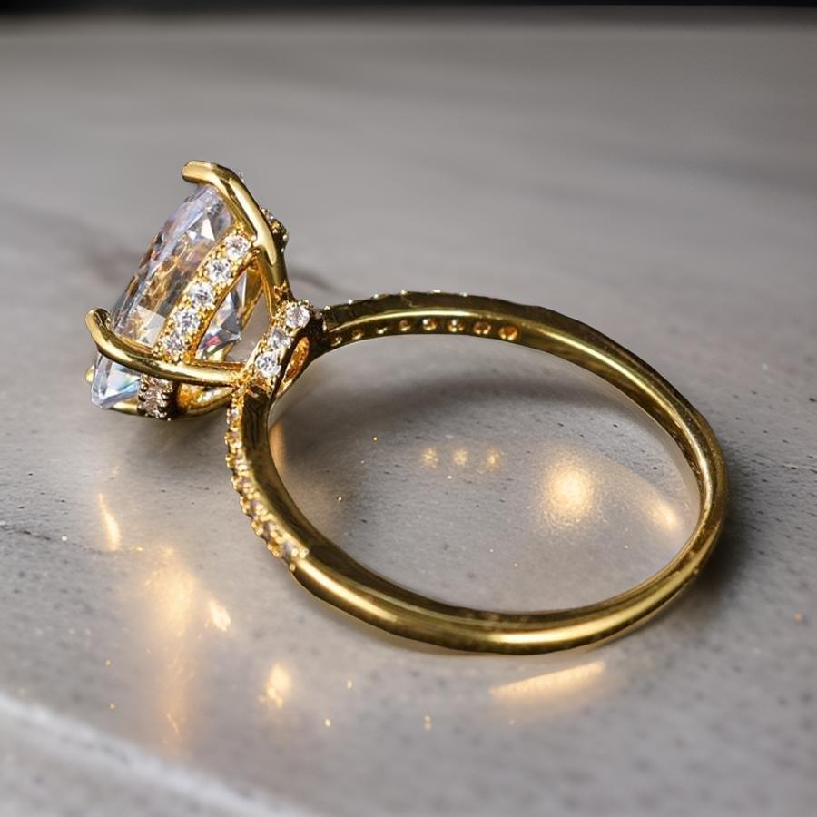 8 Oval Solitaire Cubic Zirconia Gold Ring