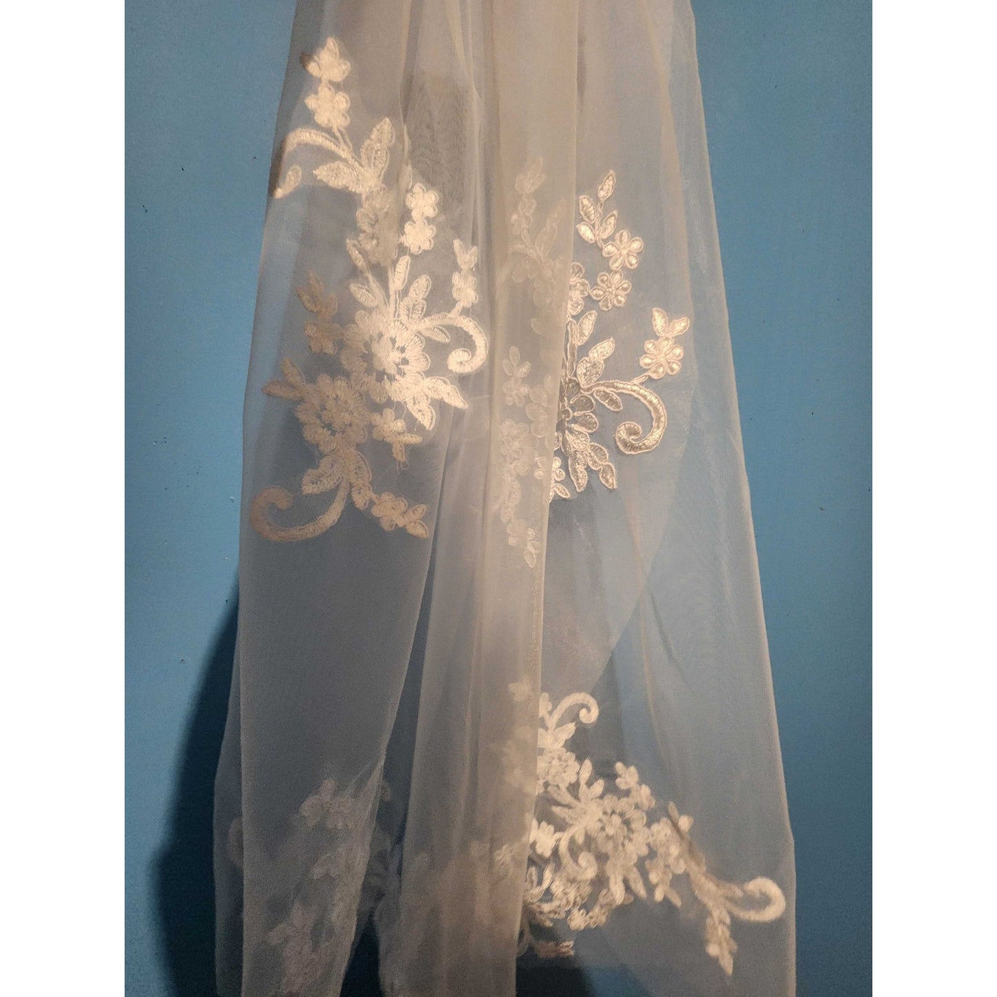 35 inch Embroidered Veil