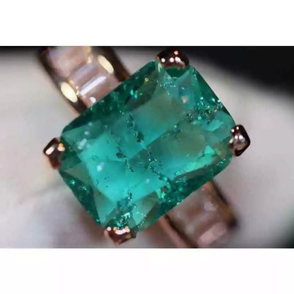 Rose Gold Emerald Cocktail Ring