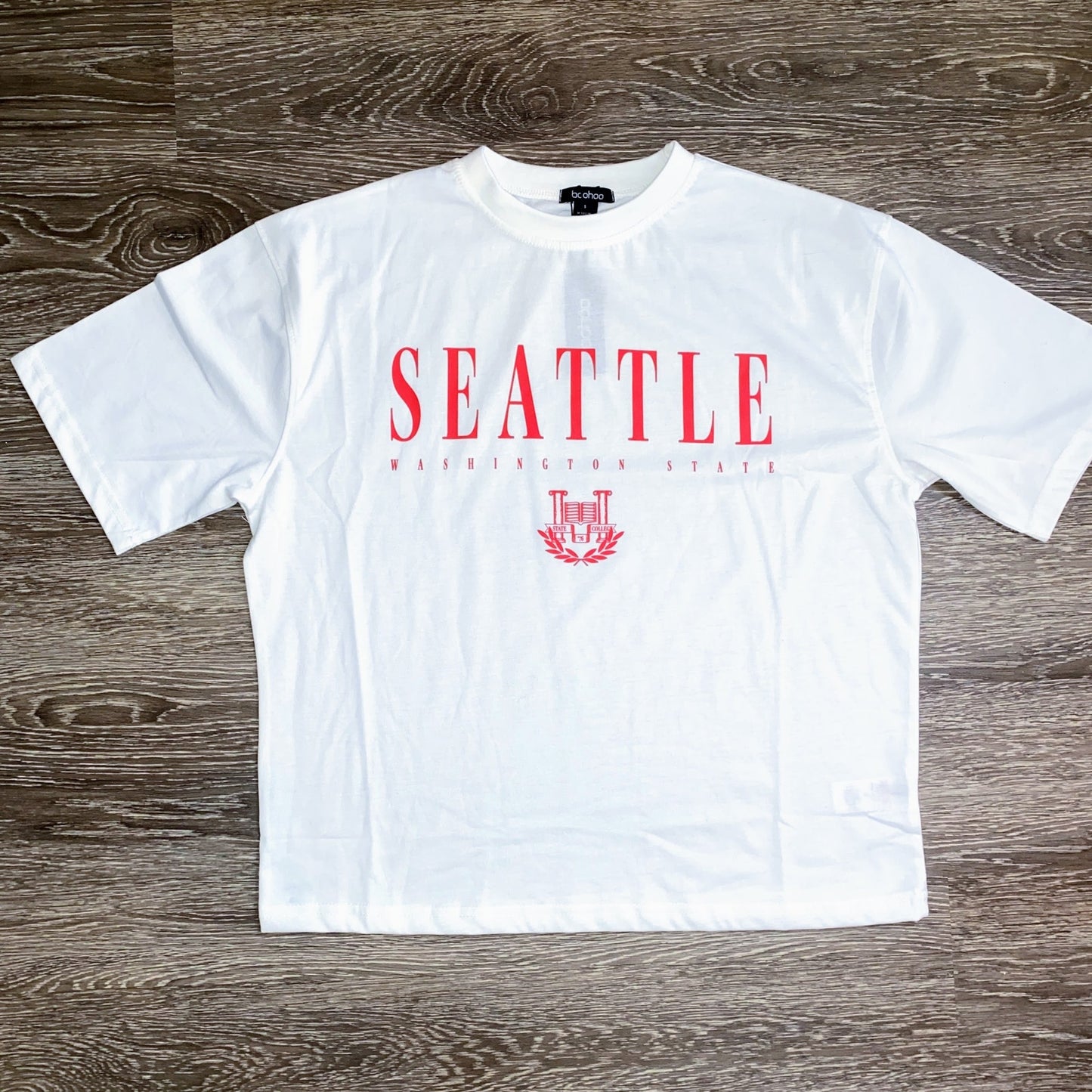 Small White Oversized Seattle Graphic Retro Tee