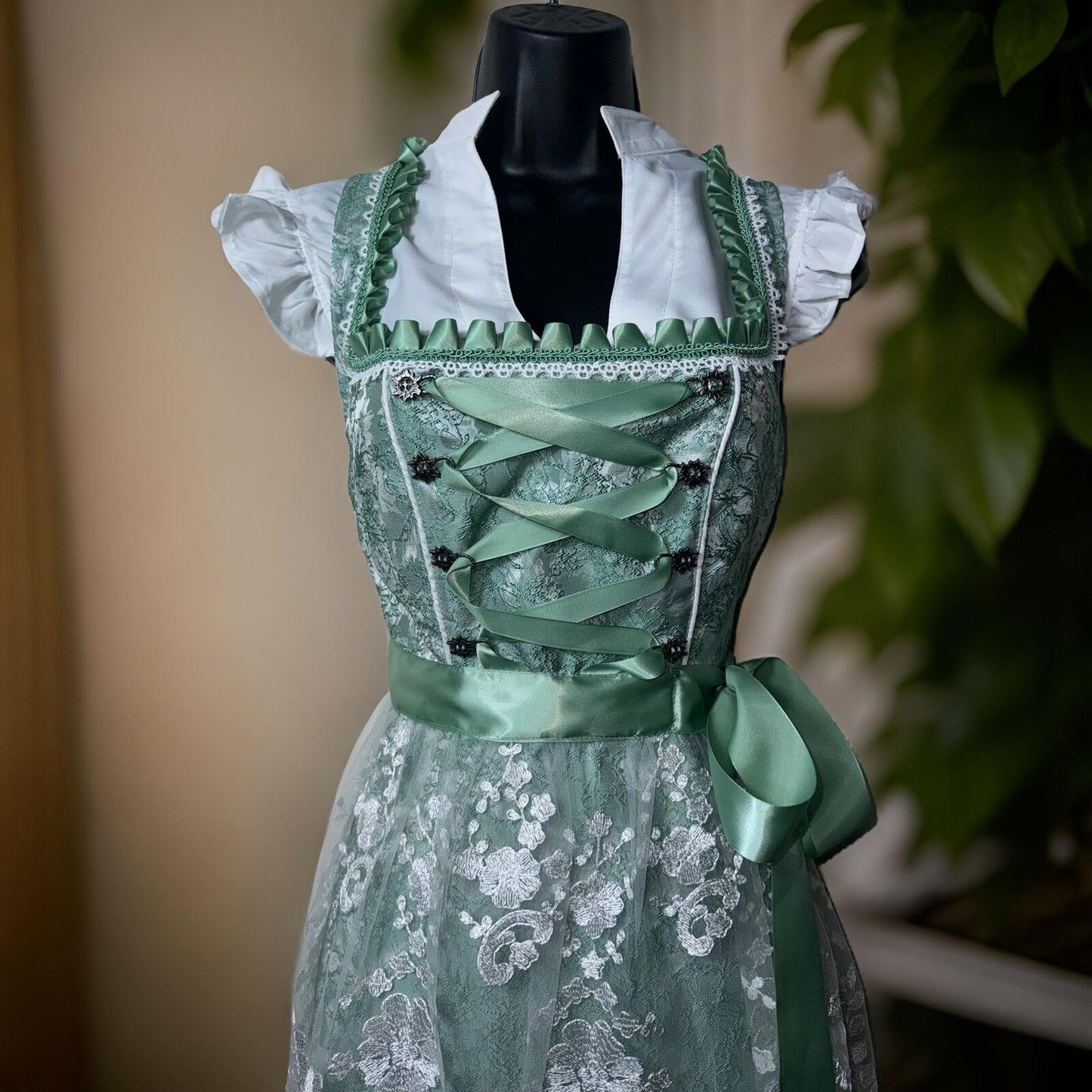 Green Lace Dirndl Dress Magdalena