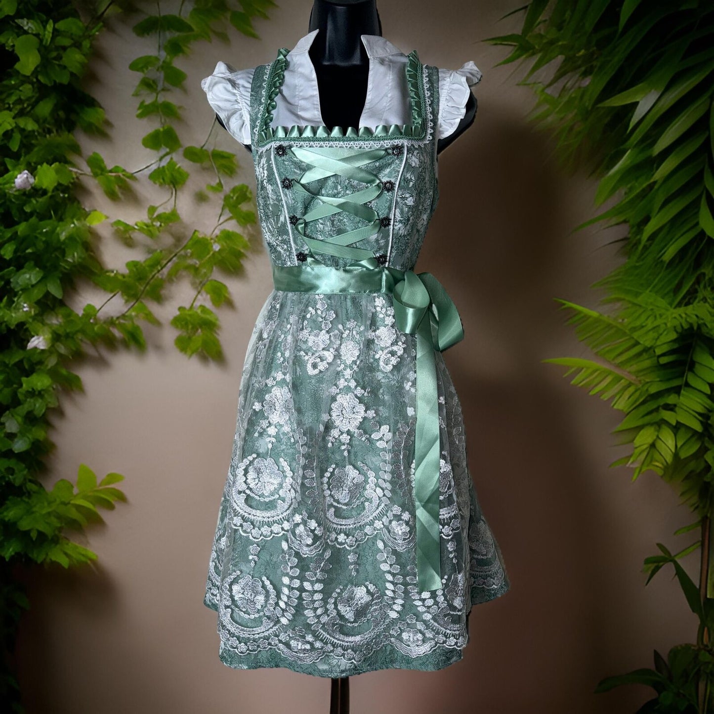 Green Lace Dirndl Dress Magdalena